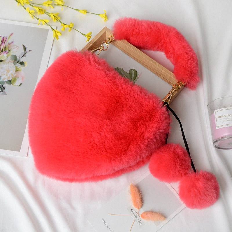 Bolsas de Inverno em Pelúcia com Formato de Coração