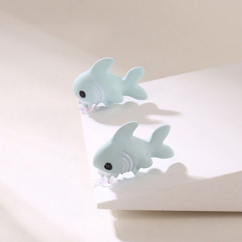 Conjunto de 2 Brincos Com Desenhos Animados
