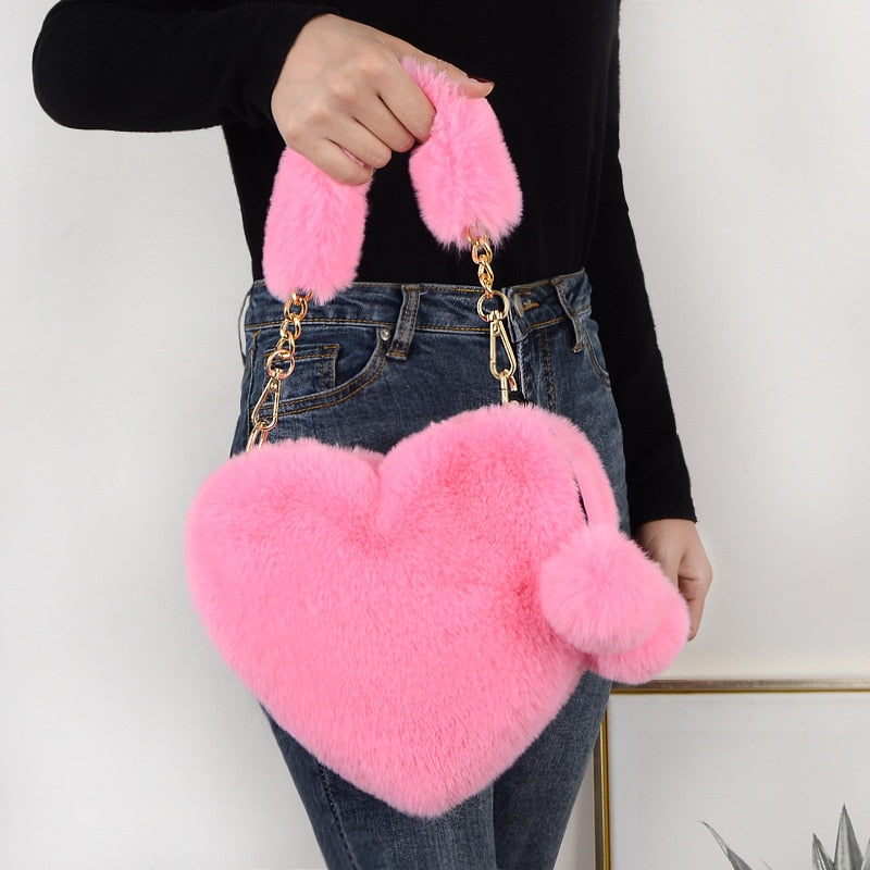 Bolsas de Inverno em Pelúcia com Formato de Coração